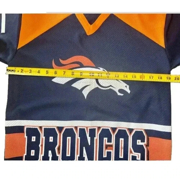 Vintage Denver Broncos Peyton Manning Jersey - Size Medium - Pit to Pit 19" - Picture 3 of 5